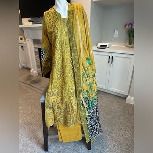 Brand new 3 piece Pakistani Indian suit
